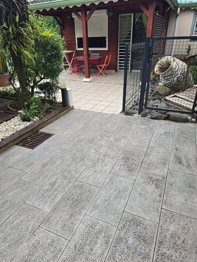 Gîte pour 8 personnes, avec sauna et jacuzzi ainsi que piscine et terrasse à Morne-à-l'Eau - 2