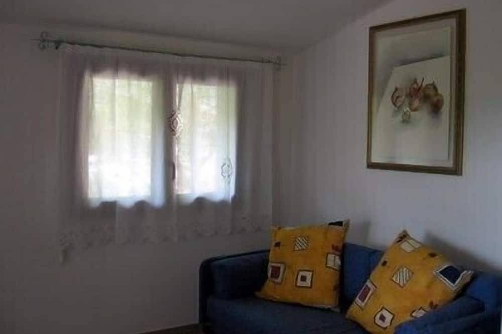 Ganze Wohnung, Ferienwohnung am Meer in Sardinien mit direktem Zugang zum Strand in Spiaggia Porto Corallo (Orosei), Orosei
