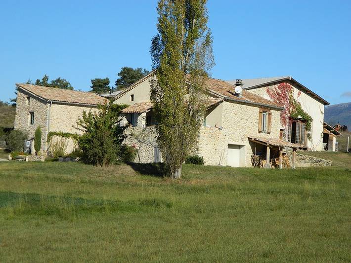 Gîte pour 5 personnes, avec jardin dans Sigottier