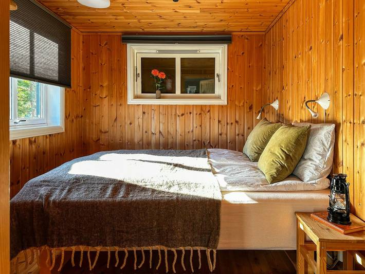 Berghütte mit eigenem Steg am Søvatnet in Orkdal
