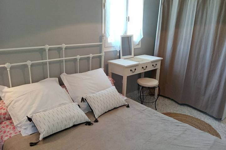 Location de vacances pour 7 personnes, avec jardin et terrasse à Saint-Martial-de-Nabirat - 4