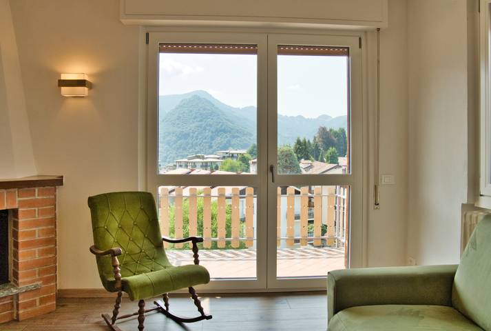 Ganze Wohnung, Casa Rachele - mountain panorama in Moggio, Westliche Bergamo-Alpen