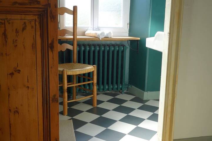 Maison avec accès rivière et sauna au pied du château, zoo de la Flèche et 24h in Durtal, Vallée de la Loire