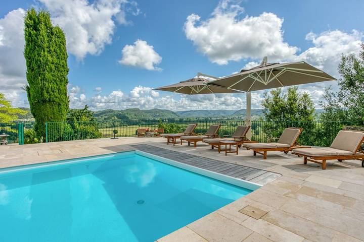 Location de vacances pour 8 personnes, avec jardin et terrasse à Sainte-Mondane - 2