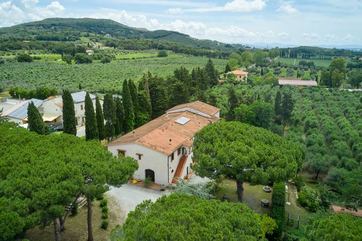 Agriturismo 'Antichi Palmenti - Corbezzolo' con giardino in comune e aria condizionata in San Vincenzo, Costa degli Etruschi