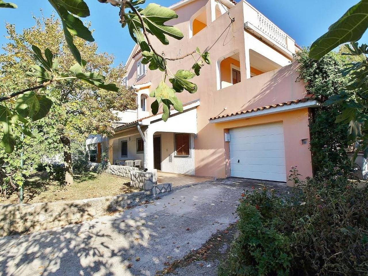 Ganze Wohnung, 1-Zimmer-Ferienwohnung mit Balkon und Meerblick Lopar, Rab A-22583-b in Lopar, Rab