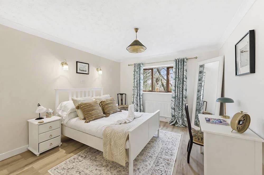 5 Bedroom • 3.5 Bath • Detached House • Driveway Parking • Skytv • Fast Wifi in Milton Keynes, Südostengland