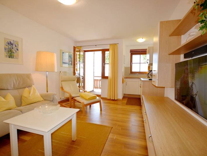 Ferienwohnung für 4 Personen, mit Balkon und Garten sowie Sauna und Seeblick am Chiemsee - 3