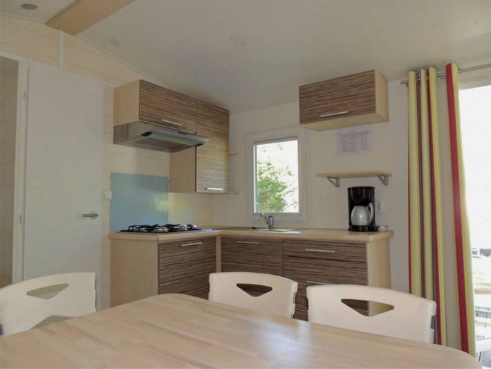 Camping pour 4 personnes, avec bassin pour enfant dans Parc naturel régional des Volcans d'Auvergne - 4