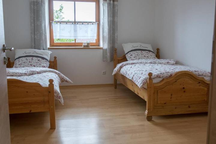 Ferienwohnung für 5 Personen, mit Sauna und Terrasse sowie Garten und Whirlpool in Augsburg und Umgebung - 4