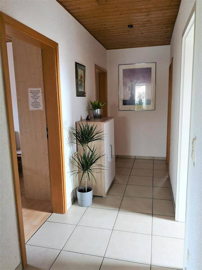 Ganze Wohnung, Ferienhaus Baier Wohnung mit Balkon und Schwedenofen für gemütliche Abende am Kamin in Engen, Hegau