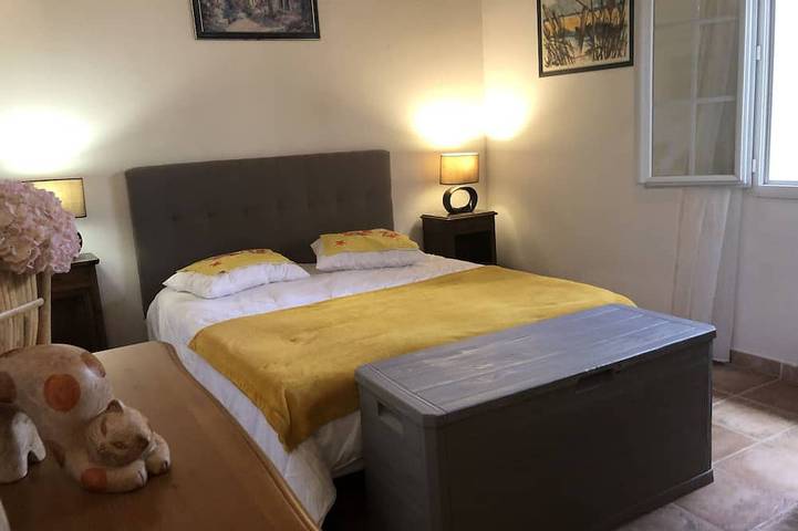 Gîte pour 8 personnes, avec terrasse à Saint-Jean-de-Valériscle - 4