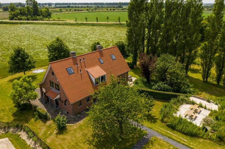 Vakantiehuis voor 14 personen, met whirlpool en tuin in Retranchement
