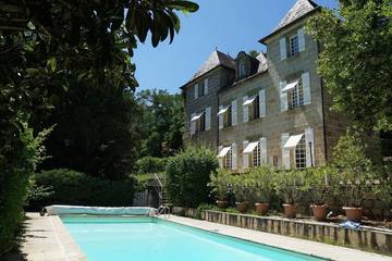Château pour 14 personnes, avec jardin et terrasse en Corrèze