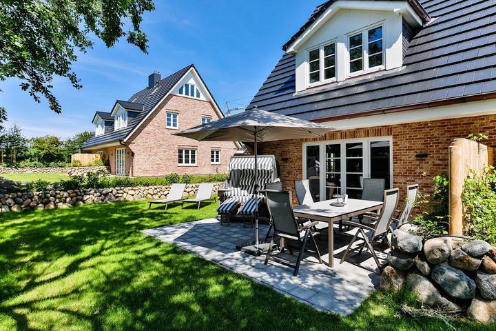 Ferienhaus für 7 Personen, mit Sauna und Garten in Westerland