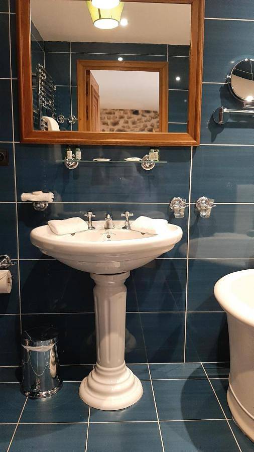 Location de vacances pour 3 personnes, avec piscine ainsi que vue et jardin, animaux acceptés à Montmeyan - 2