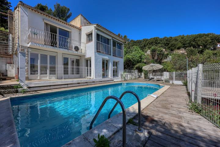 Ferienhaus für 8 Personen, mit Pool