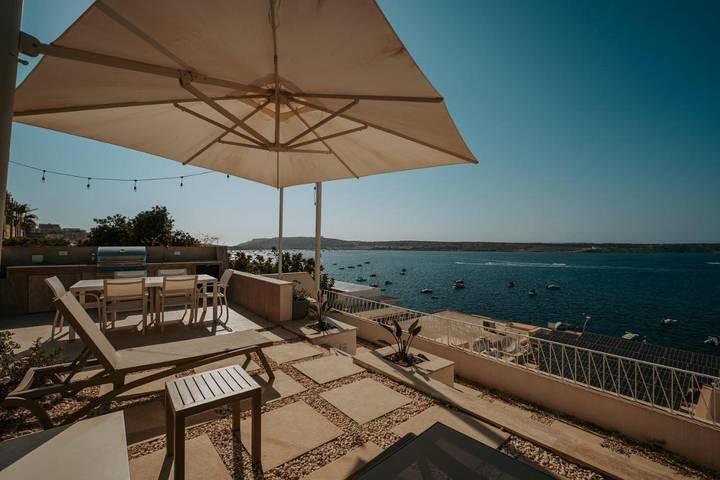 Villa for 8 people, with garden and pool as well as view, with pets in Mellieha