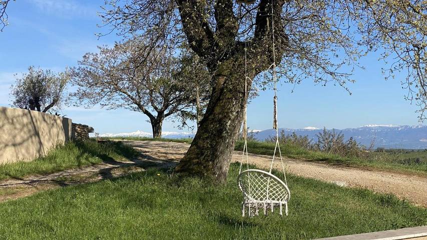 Location de vacances pour 10 personnes, avec jardin et vue à Chantemerle-les-Blés - 2