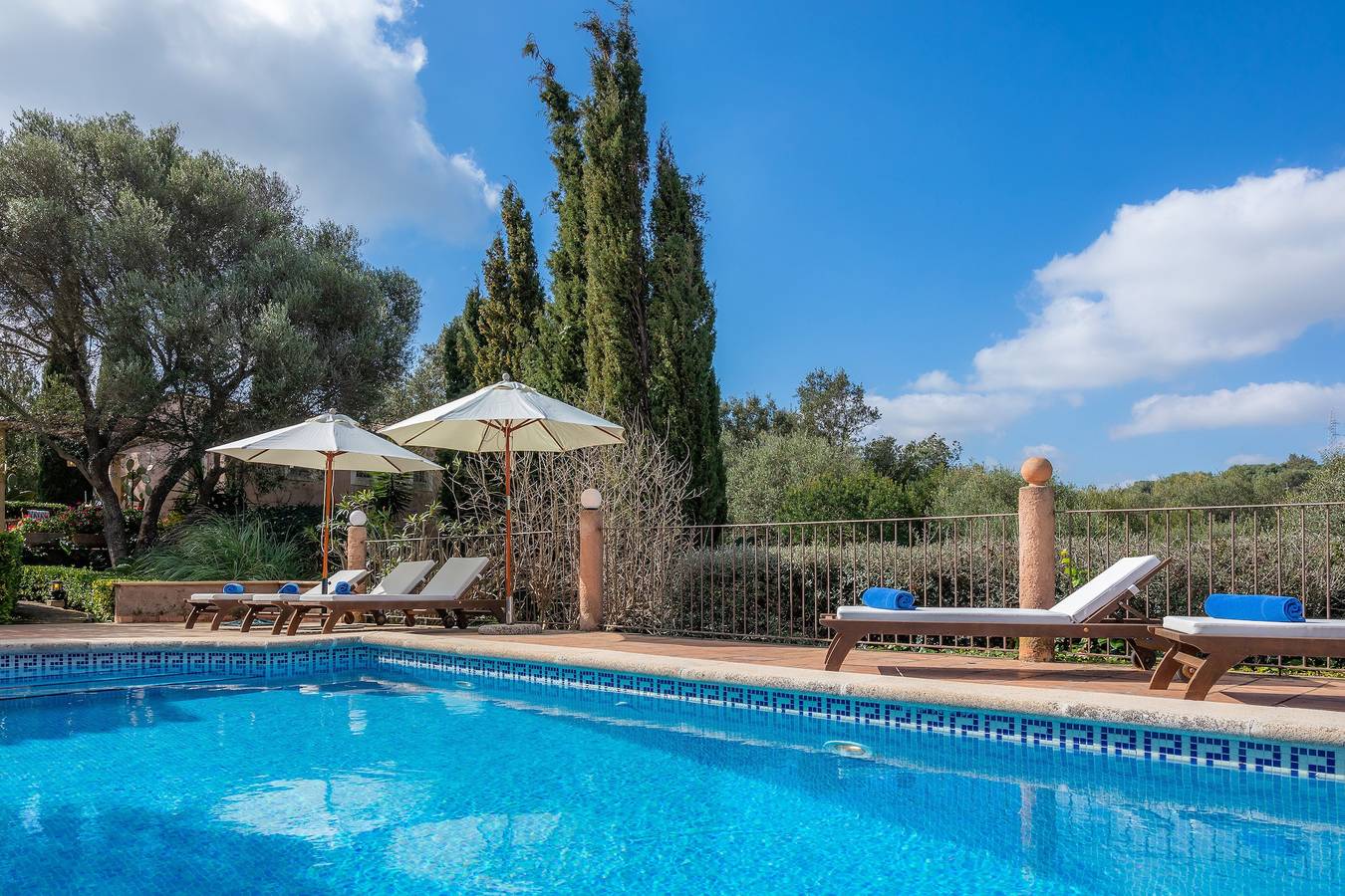 Romantic Country House with Mountain View, Pool, Wi-Fi in Capdepera, East Majorca