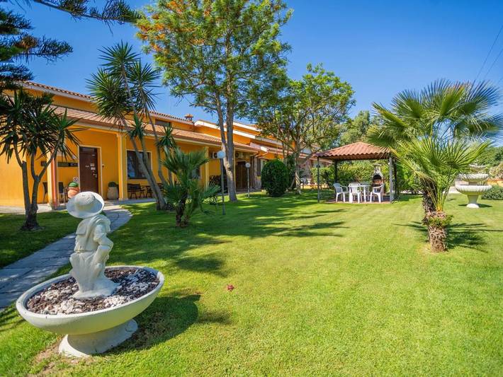 B&b per 2 persone, con giardino in Arborea