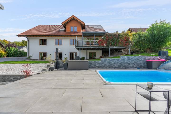 Ganze Wohnung, Apartment „Auszeit an den Externsteinen“ mit Pool, Terrasse & WLAN in Horn-Bad Meinberg, Kreis Lippe
