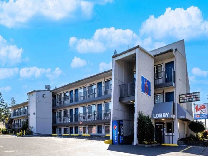 Apartamento entero, 1 cama king size | No fumadores, microondas in Lents, Portland