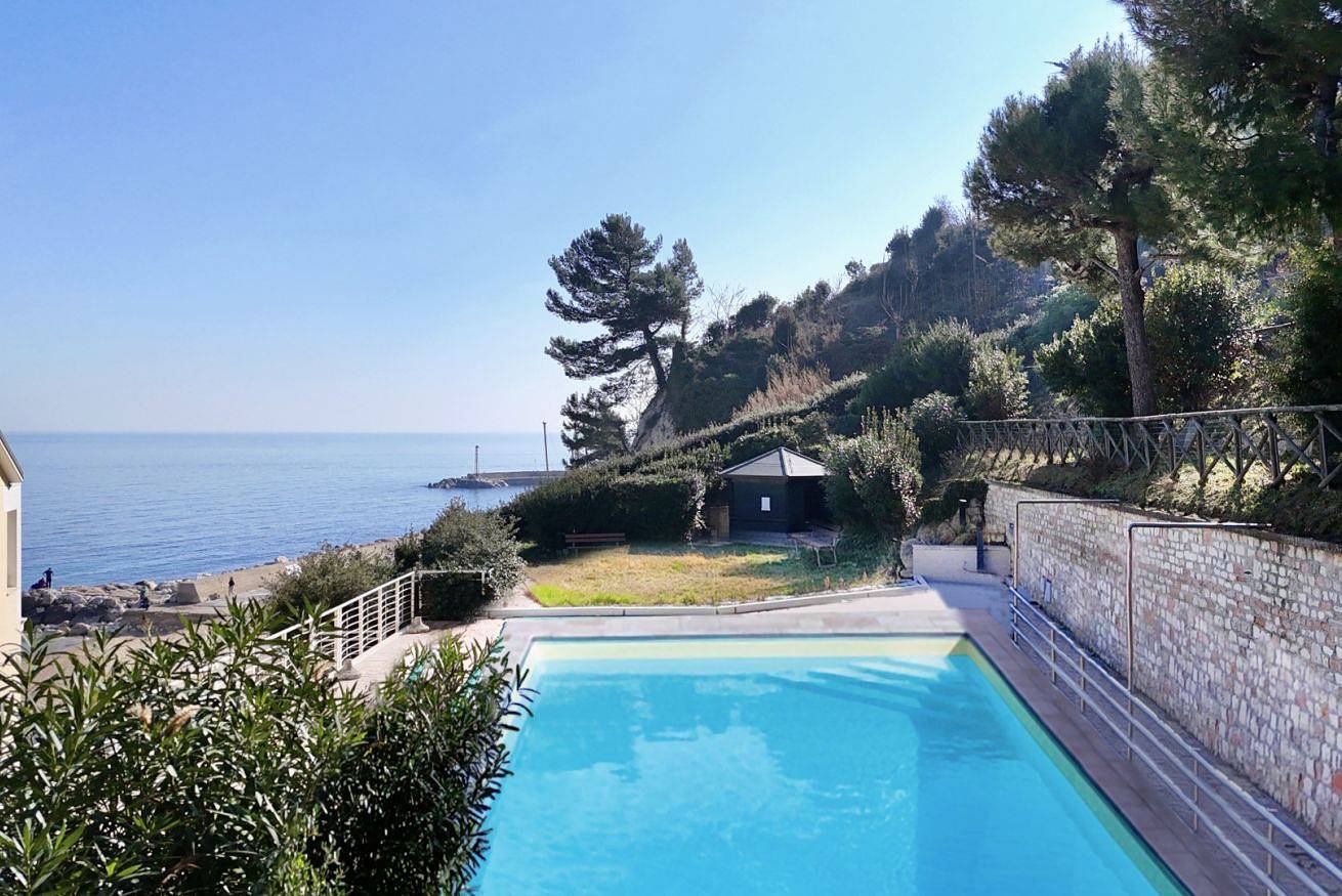 Entire apartment, N276 - Numana, two-room apartment facing Spiaggiola beach with pool in Numana, Riviera del Conero