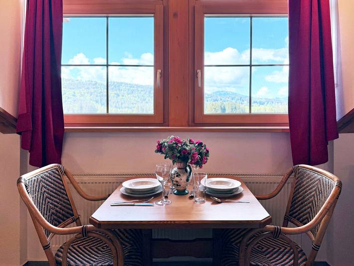 Ferienwohnung für 2 Personen, mit Garten und Ausblick in Seeg