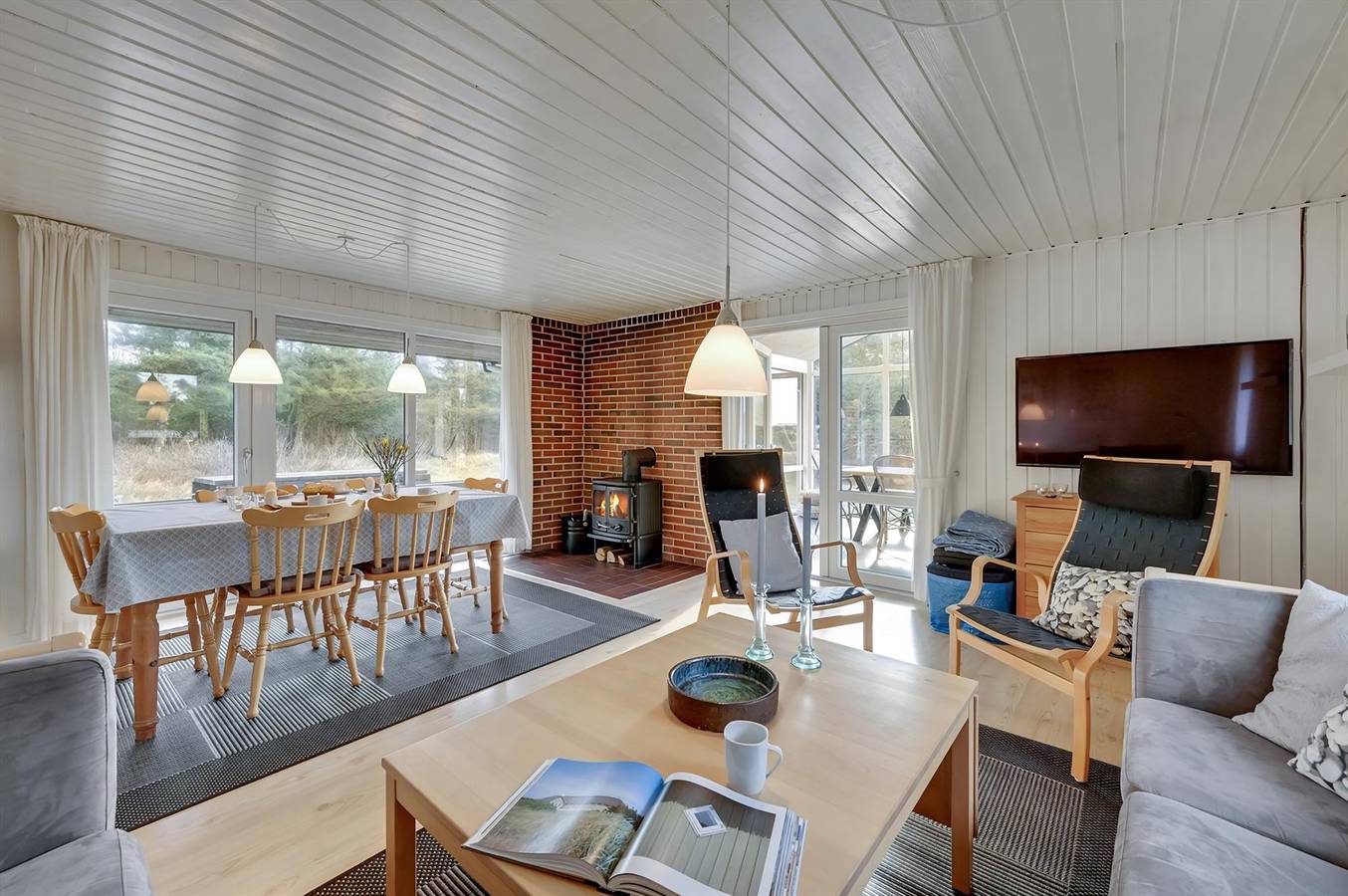 Amazing home in Hvide Sande w/ 3 Bedrooms, Sauna and Wifi in Bjerregård, Holmsland Klit