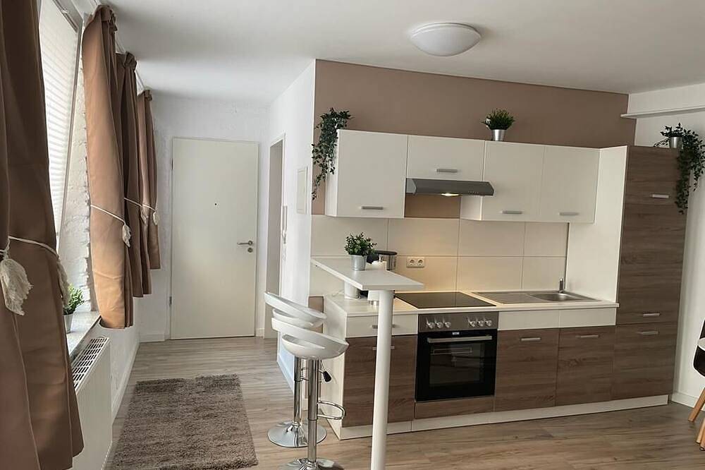 Geheel appartement, Quiet & cozy studios in a prime location. Direct proximity to the old town & Dom! in Keulen, Rijnland