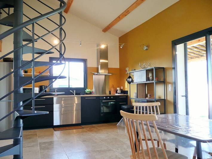 Gîte pour 4 personnes, avec terrasse et jardin