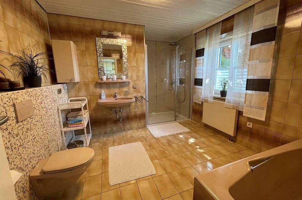 Ganze Wohnung, 45qm-große Ferienwohnung in ruhiger und dennoch zentraler Lage von Donauwörth in Donauwörth, Bayerisch Schwaben