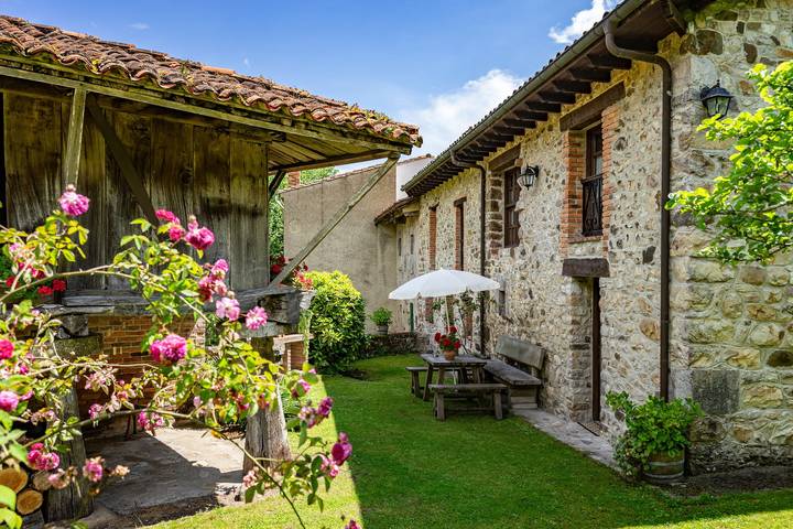 Maison de campagne pour 6 personnes, avec jardin - 1