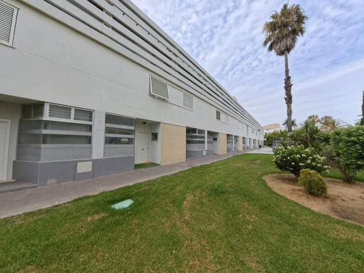 Ganze Ferienwohnung, Ferienwohnung für 8 Personen mit Garten in Costa Ballena, Rota