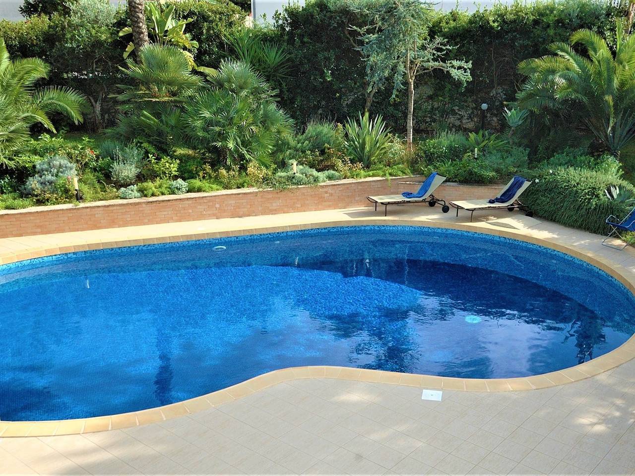 Villa a Valderice con Piscina e Giardino in Valderice, Provincia di Trapani