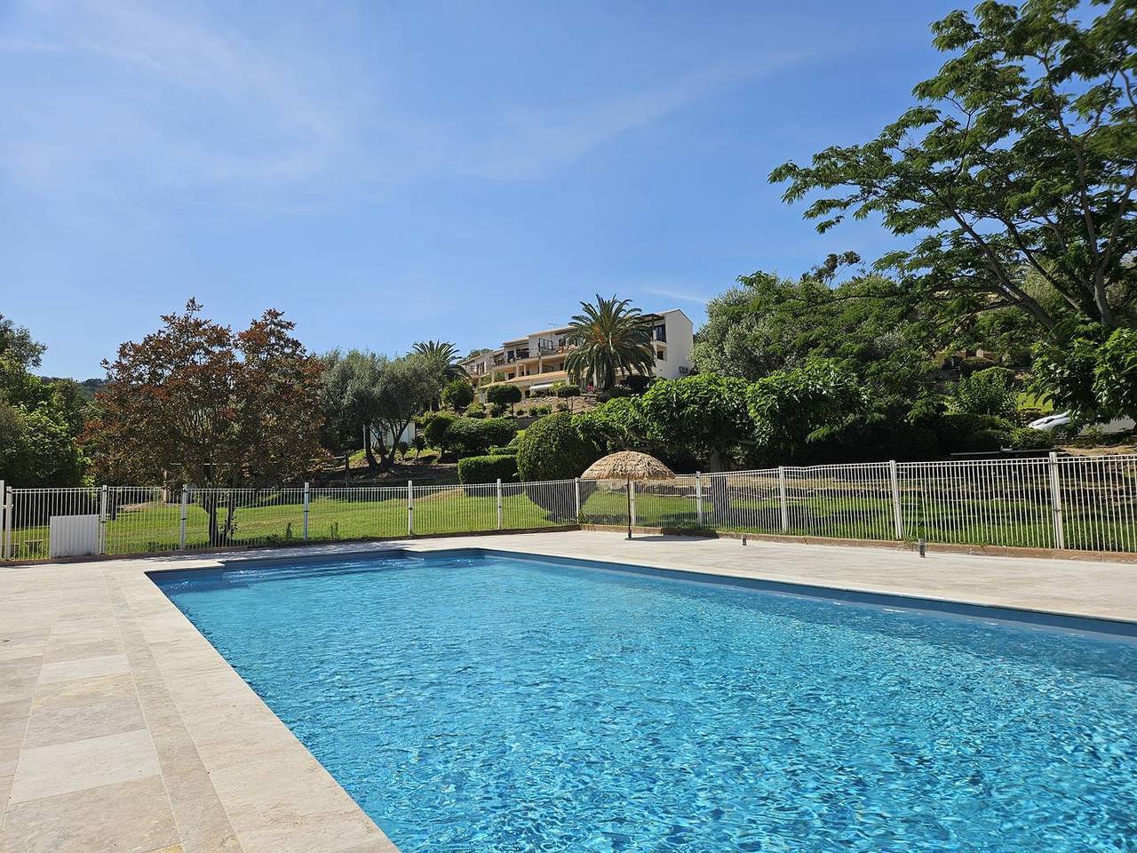 Apartamento entero, Me Cardellini 30 - Piscina En Residencia - paseo de la playa in Sari-Solenzara, Distrito de Sartène