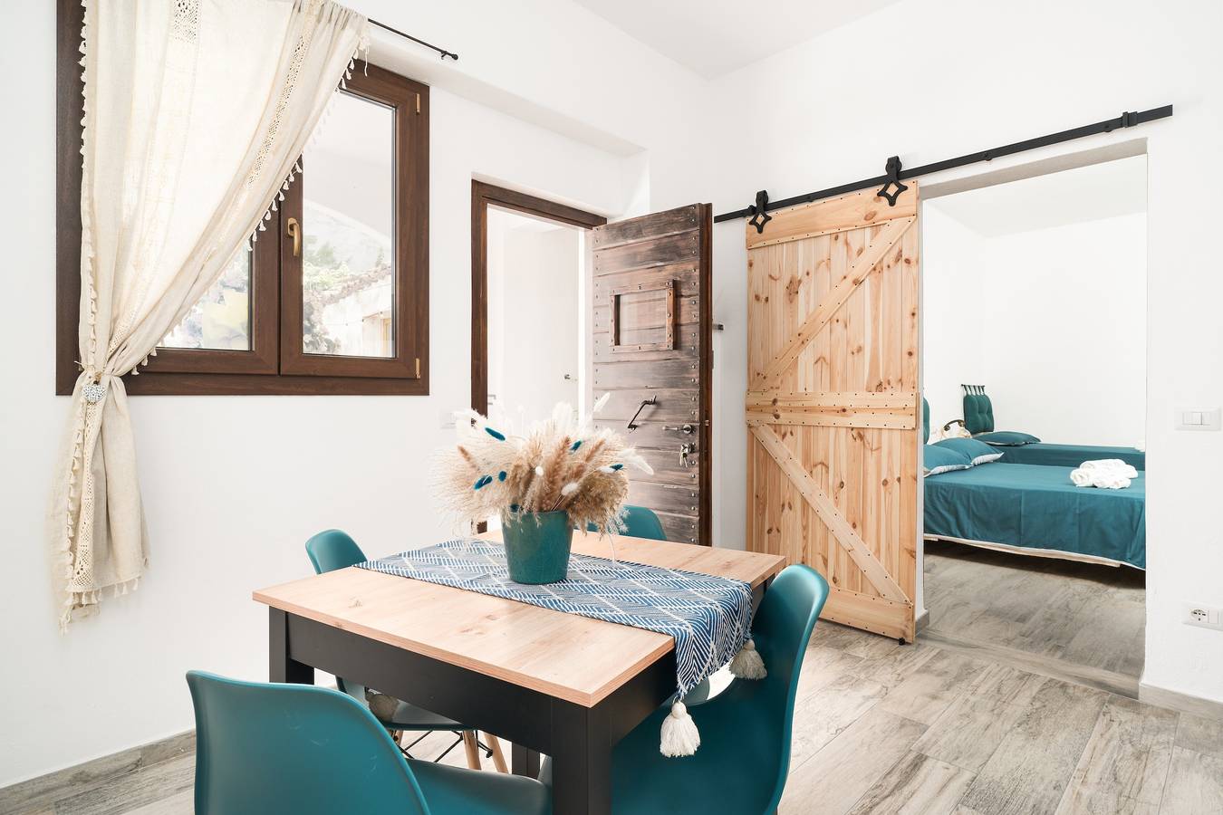 Ganze Wohnung, Ferienwohnung 'S' Istancu Vetzu' mit Bergblick, Wlan und Klimaanlage in Irgoli, Golf von Orosei