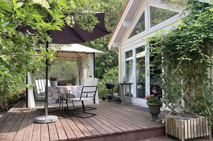 Blockhütte für 4 Personen, mit Garten und Balkon sowie Whirlpool - 1