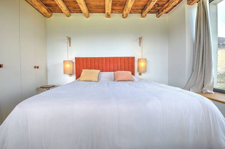 Location de vacances pour 15 personnes, avec jardin à Vieux-Mareuil - 2