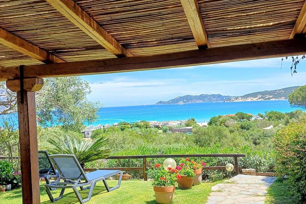 Casa a 80 mt. dalla spiaggia, con terrazza e giardino vista  mare in Porto Taverna, Loiri Porto San Paolo