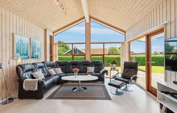 Ferienhaus für 6 Personen, mit Terrasse und Whirlpool sowie Garten und Sauna in Binderup Strand - 4