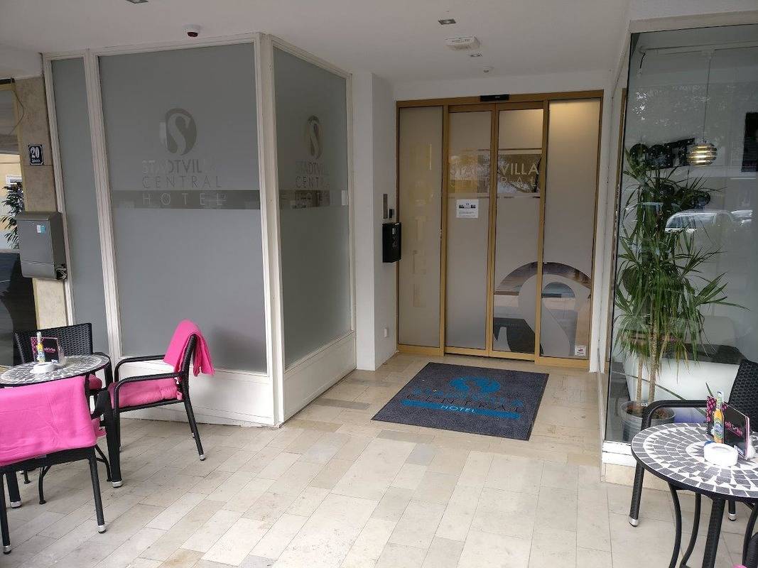 Hotel Stadtvilla Central - Modernes Doppelzimmer Komfort mit Doppelbett in Schweinfurt, Fränkisches Weinland