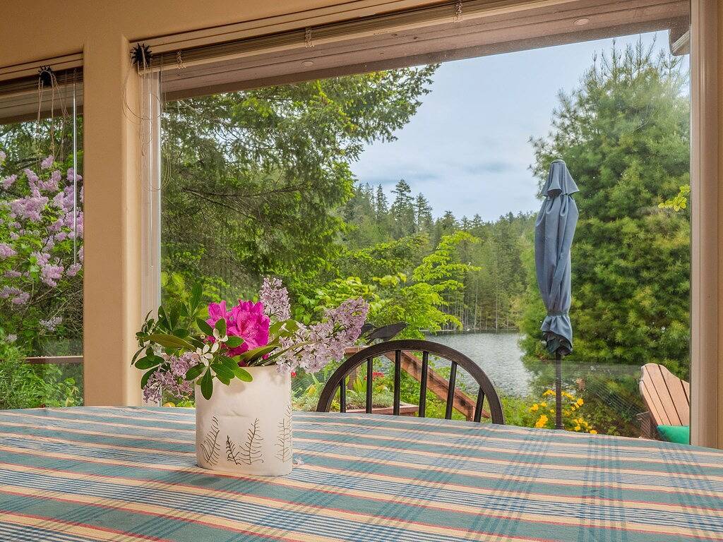 North Lake 2 Schlafzimmer Sunshine Coast Water Front Retreat in Sunshine Coast Regional District