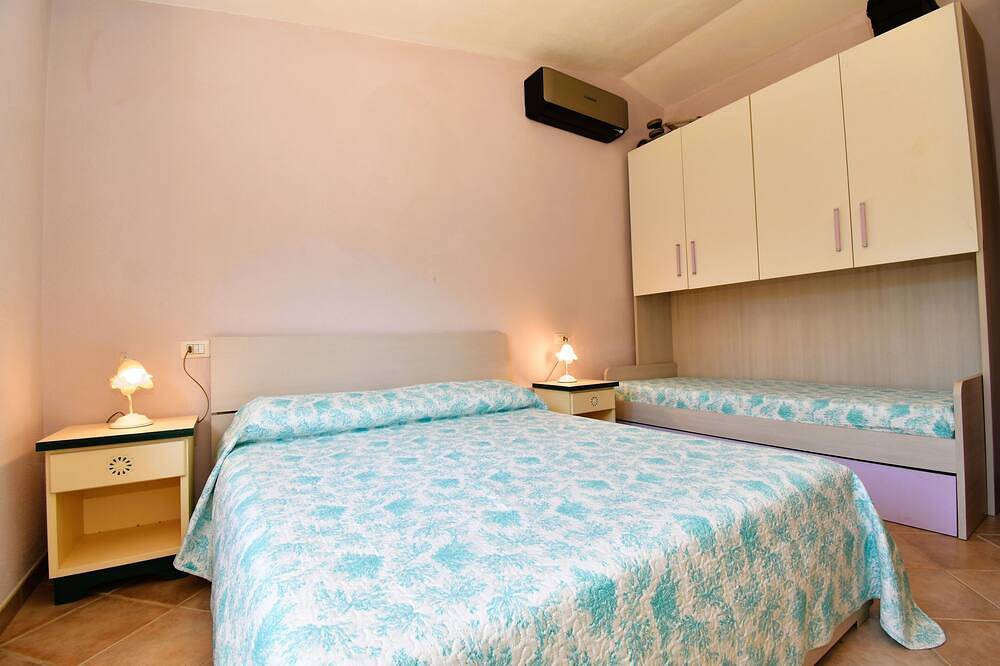 Air-conditioned cottage with garden and barbecue in Rena Majore, Gallura