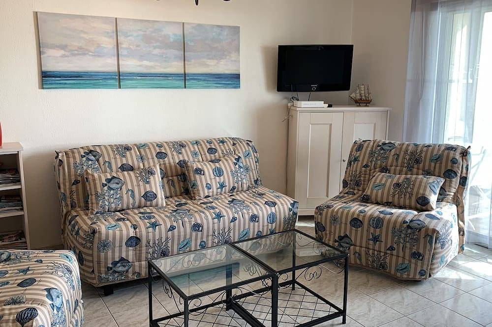 Ganze Wohnung, Klimatisiertes Apartment zur Miete in Mèze, Hérault in Mèze, Côte d'Améthyste