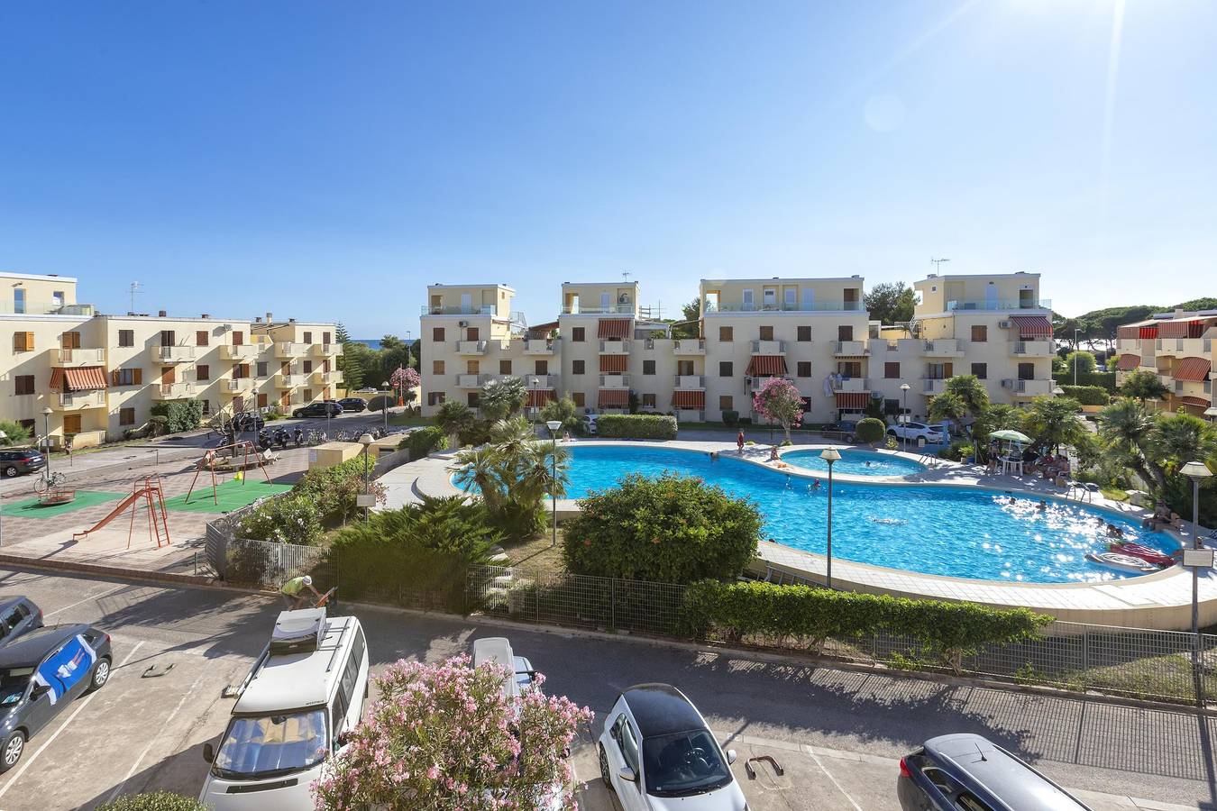 Apartamento entero, Appartamento Eucaliptus cerca de la playa con vistas al mar, piscina, aire acondicionado y jardín in La Pietraia, Alguer