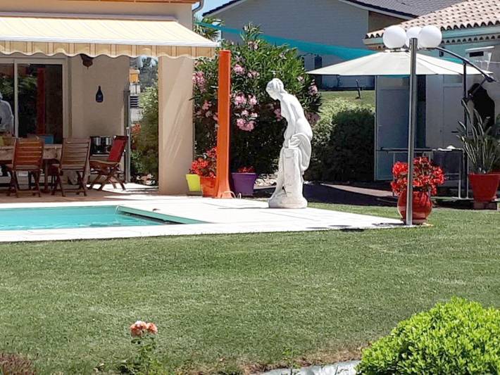 Chambre d’hôte pour 2 personnes, avec Terrasse ainsi que Jardin et Piscine