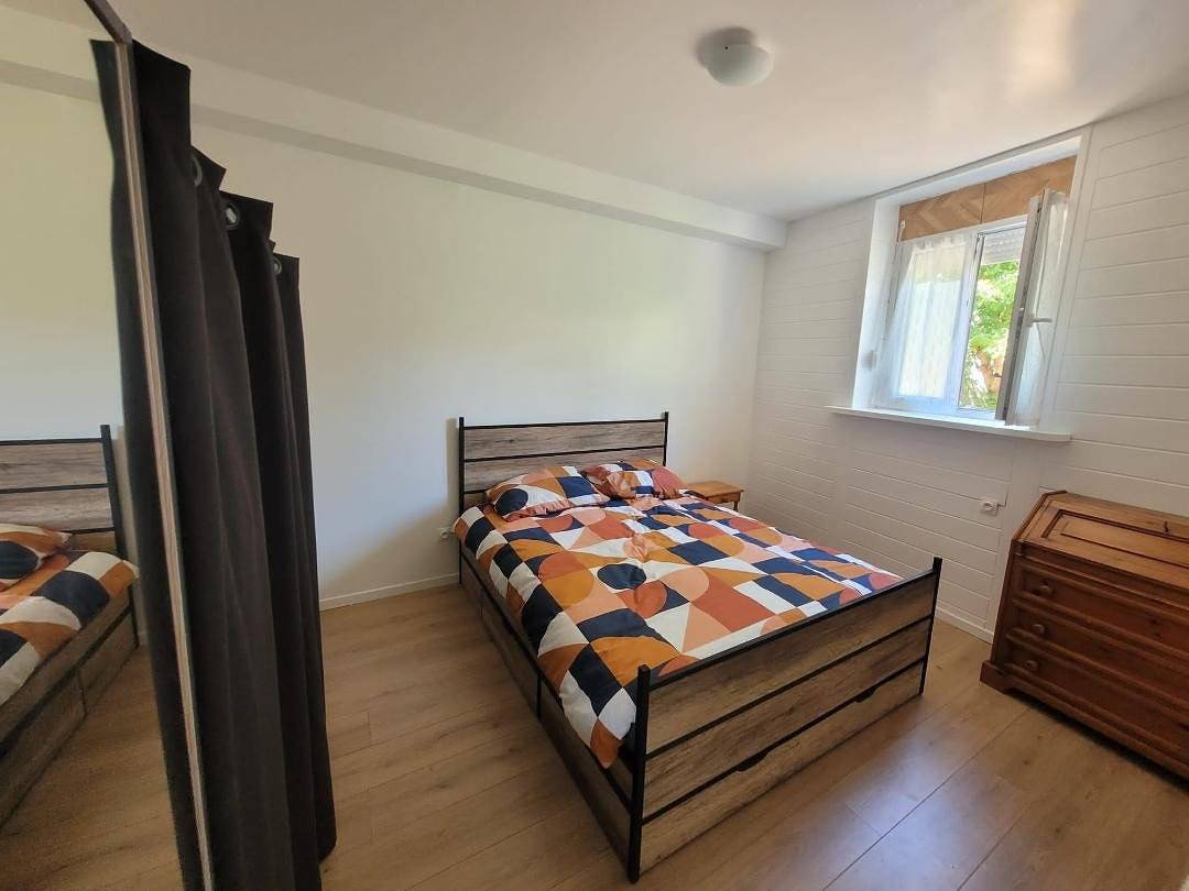 Appartement entier, Grand appartement avec jardin, en cœur de ville in Casteljaloux, Région de Nérac