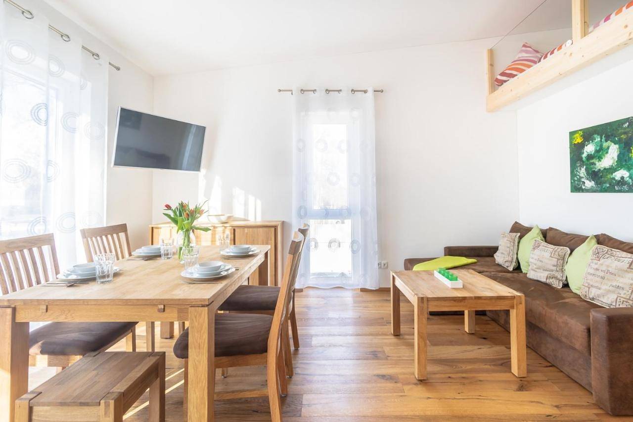 Ganze Wohnung, Alpen-Hostel - Apartment Morgen- und Abendsonne mit Motorradvermietung in Memmingen, Bayerisch Schwaben